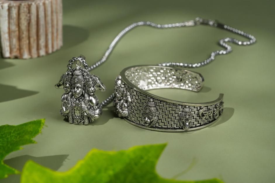 5-Mukhi Hanuman Kada with 5-Munjai Hanuman Pendant with Chain